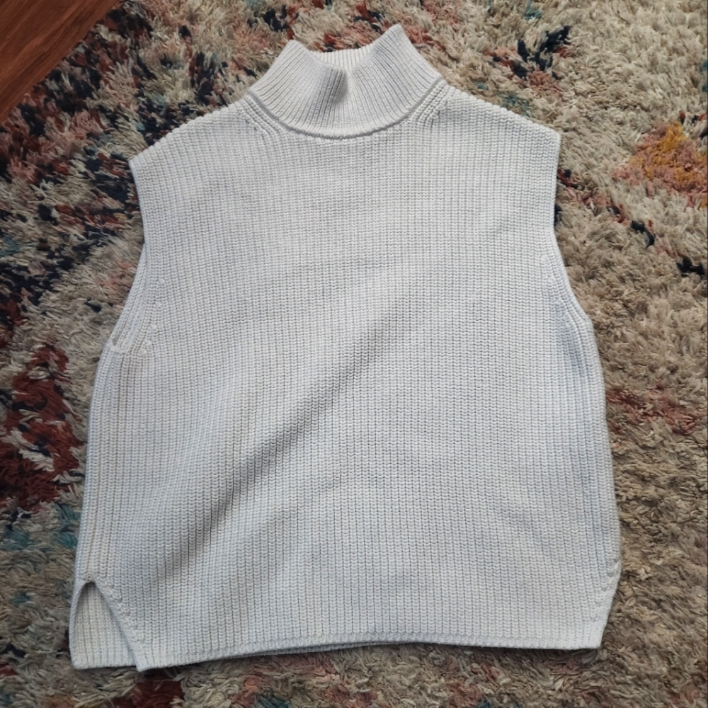 Sweater top / vest Abercrombie and Fitch